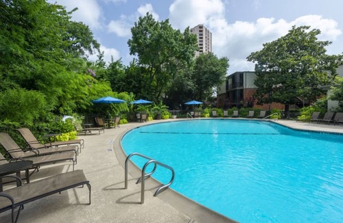The Galleria Apartment | 1-bedroom apartment Cozy Luxe Stay Galleria Area