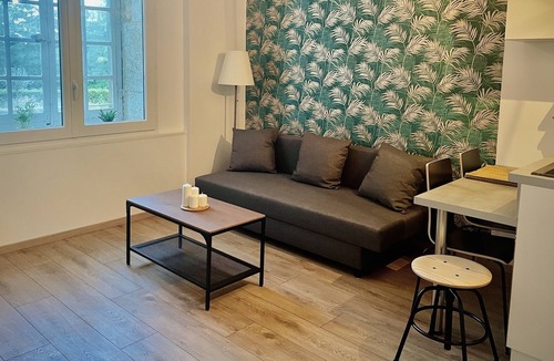 Couches Apartment | 1 bedroom apartment