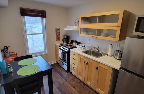Blake - Jones Apartment | 1 bedroom apartment in historic Danforth home