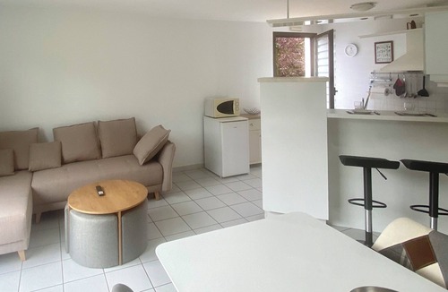 Pouilly Apartment | 1 Bedroom Apartment in Dijon