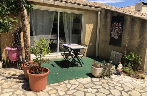 Tresques Apartment | 1 Bedroom Apartment in Tresques