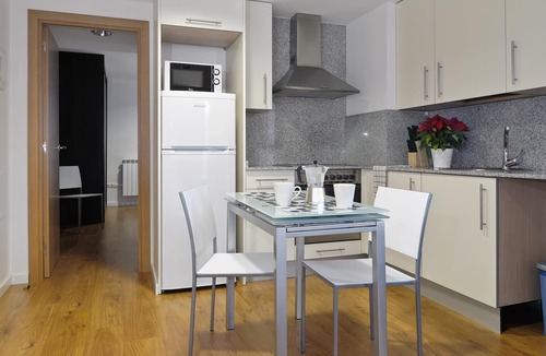 La Magdalena Apartment | 1 bedroom apartment Los Sitios, Zaragoza Centro.