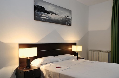 La Magdalena Apartment | 1 bedroom apartment Los Sitios, Zaragoza Centro.