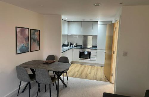 Chinatown Apartment | 1 Bedroom Apartment Sleeping 4 Guests