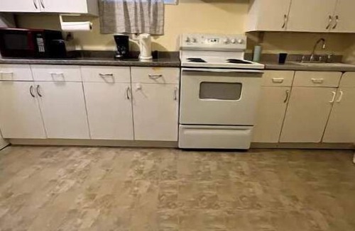 East Meadow Apartment | 1 bedroom Apartment