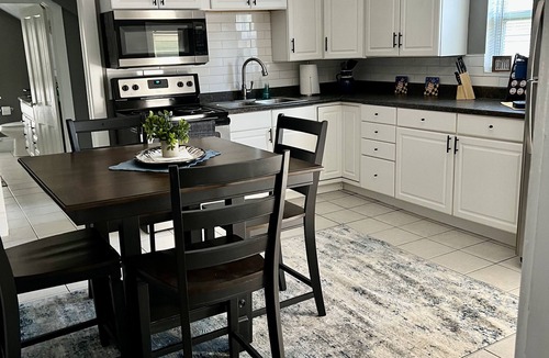 Lake Geneva Apartment | 1 bedroom apt walking distance to downtown Lake Geneva