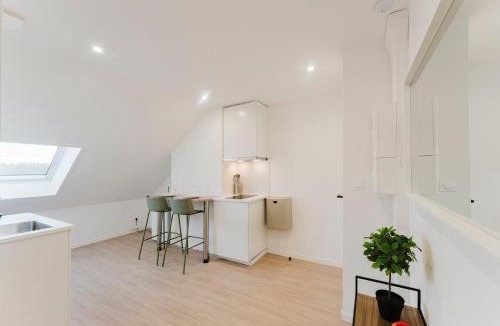Lambersart Apartment | 1-bedroom attic flat, close to the underground