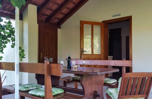 Mali Ston Apartment | 1 bedroom awesome apartment in Mali Ston
