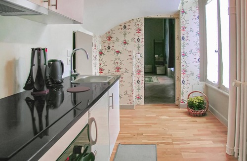 Ocquerre Apartment | 1 bedroom awesome apartment in Ocquerre