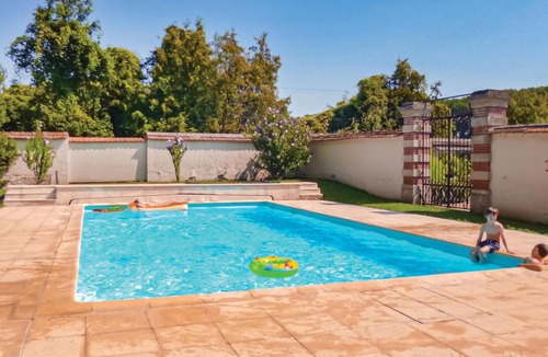 Ocquerre Apartment | 1 bedroom awesome apartment in Ocquerre