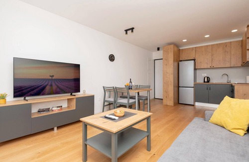 Bili brig Apartment | 1 bedroom awesome apartment in Makarska