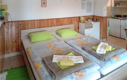 Martinscica Apartment | 1 Bedroom Awesome Apartment In Martinscica
