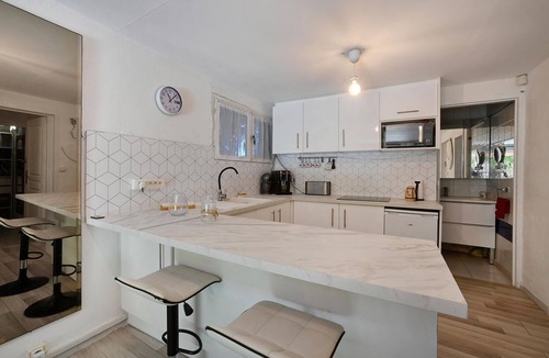 Lunel Apartment | 1 bedroom awesome apartment in Lunel