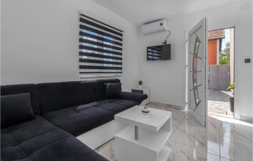 Otocac Apartment | 1 Bedroom Awesome Apartment In Otocac