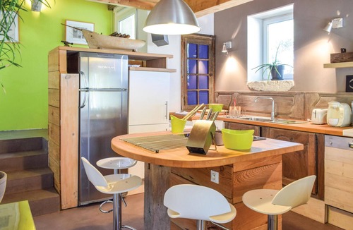 Sembas House | 1 bedroom awesome home in Sembas