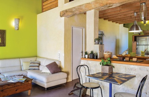 Sembas House | 1 bedroom awesome home in Sembas