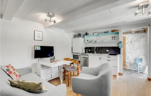 Svaneke House | 1 Bedroom Awesome Home In Svaneke