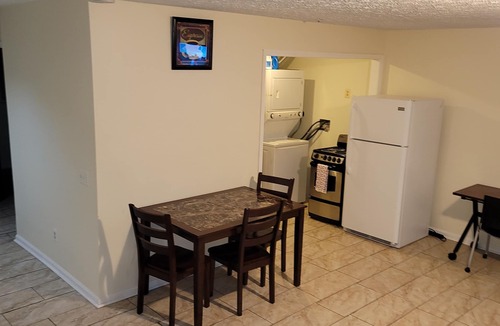 Odenton House | 1 Bedroom Basement Suite