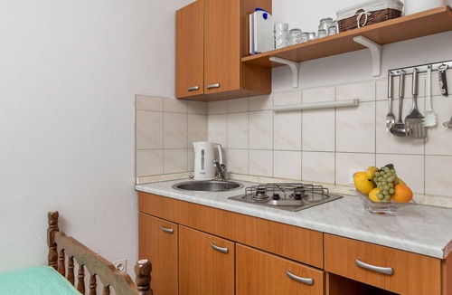 Bosana Apartment | 1 bedroom beach front apartment in Bosana