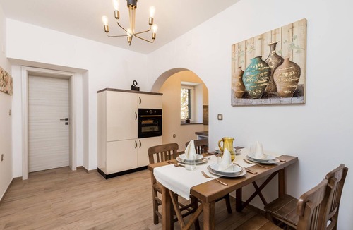 Tulisevica Apartment | 1 bedroom beach front apartment in Lovran