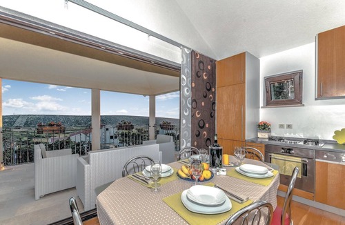 Kolan Apartment | 1 bedroom beach front apartment in Kolan