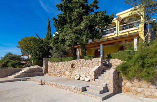 Baric Draga Apartment | 1 bedroom beach front apartment in Lukovo Sugarje