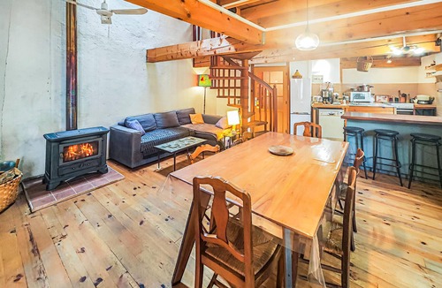 Les Cabannes House | 1 bedroom beautiful home in Les Cabannes