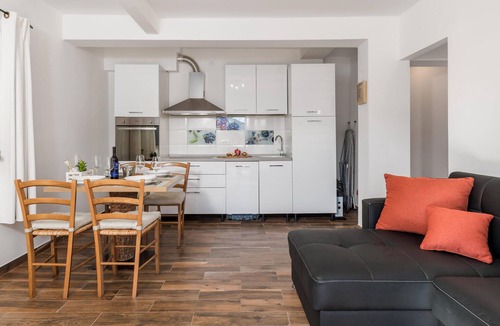 Cres Apartment | 1 bedroom beautiful apartment in Cres