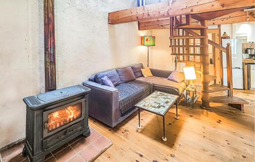 Les Cabannes House | 1 Bedroom Beautiful Home In Les Cabannes