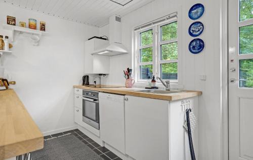 Lyngsbæk Strand House | 1 Bedroom Beautiful Home In Ebeltoft