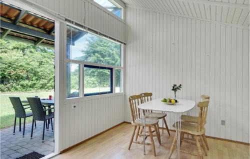 Hampen House | 1 Bedroom Beautiful Home In Hampen