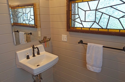 Fayetteville House | 1-bedroom bunkhouse just 12 minutes from University of Arkansas