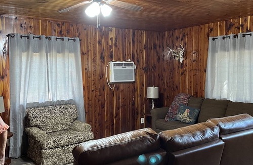 Paris Cabin | 1 Bedroom Cabin on Mount Magazine - Unit B