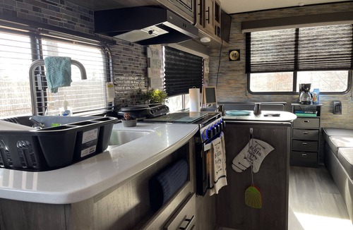 Martinsville RV Rental | 1 BEDROOM CAMPER FOR PEACEFUL GETAWAY