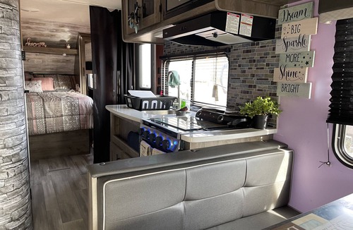 Martinsville RV Rental | 1 BEDROOM CAMPER FOR PEACEFUL GETAWAY