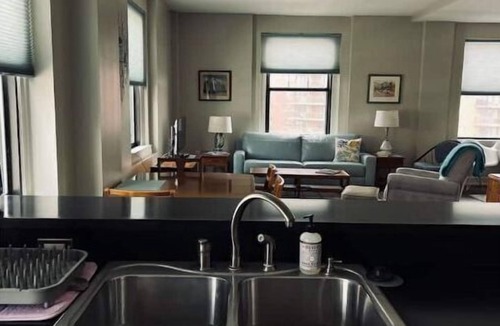 Court Avenue Entertainment District Condo | 1 Bedroom Condo-Skywalk Access to Downtown!