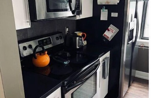 Court Avenue Entertainment District Condo | 1 Bedroom Condo-Skywalk Access to Downtown!