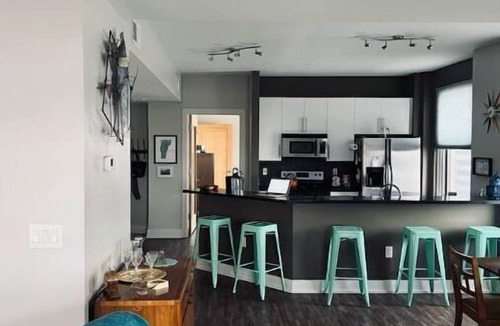 Court Avenue Entertainment District Condo | 1 Bedroom Condo-Skywalk Access to Downtown!