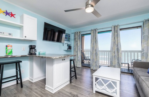 North Beach Condo | 1-bedroom condo in delightful Corpus Christi with WiFi, AC, Beachfront balcony