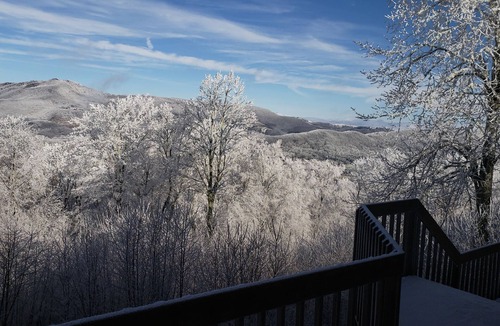 Sugar Mountain Apartment | 1-Bedroom Condo w/Fireplace in Sugar Mountain