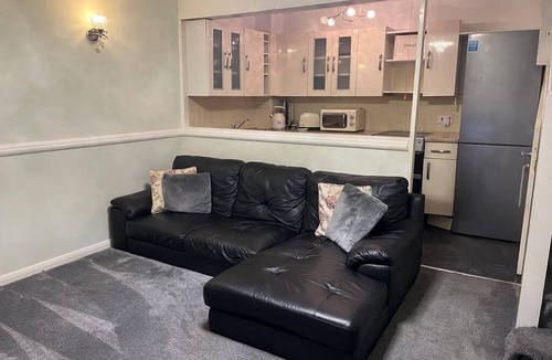 South Norwood House | 1 Bedroom Cosy House