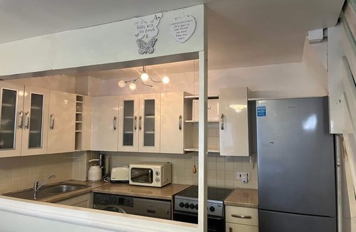 South Norwood House | 1 Bedroom Cosy House