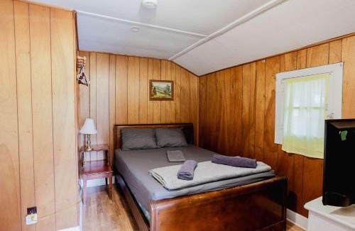Bobcaygeon House | 1-Bedroom Cottage #2 - Ambleside