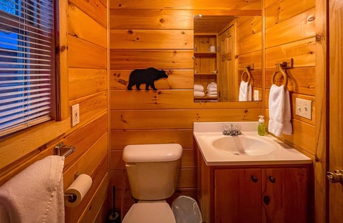 Long Lake Cottage | 1 Bedroom Cottage, sleeps 3
