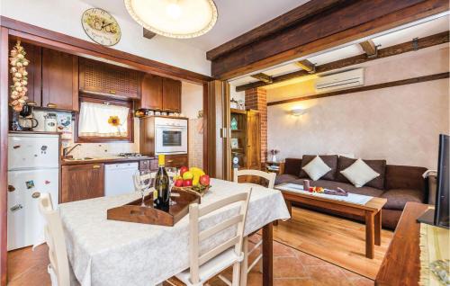 Obrs House | 1 Bedroom Cozy Home In Moscenicka Draga