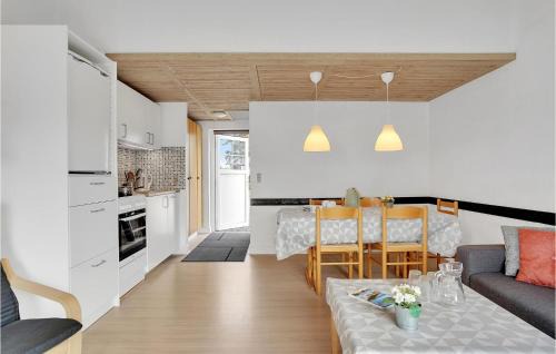 Ristinge House | 1 Bedroom Cozy Home In Humble