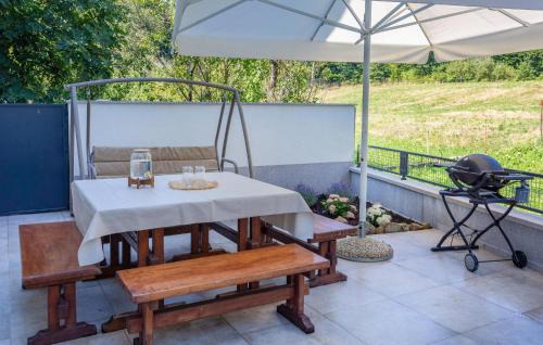 Sarsoni House | 1 Bedroom Cozy Home In Lukezi