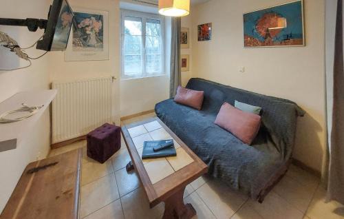 Touvois House | 1 Bedroom Cozy Home In Touvois