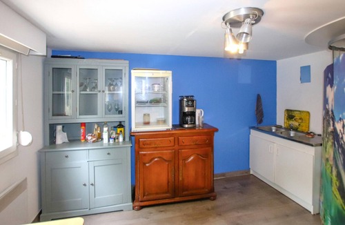 Beauchastel House | 1 bedroom cozy (sta)caravan in Beauchastel