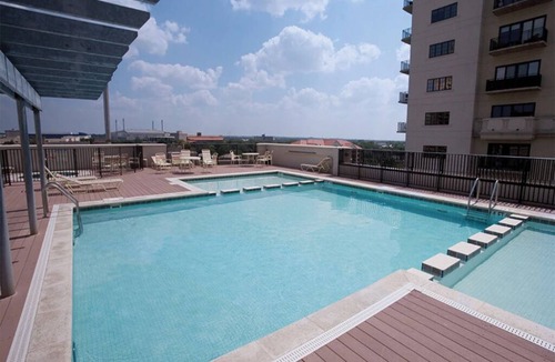 Arsenal Condo | 1 Bedroom Deluxe Condo w/Full Kitchen in San Antonio, Las Cascada Resort!